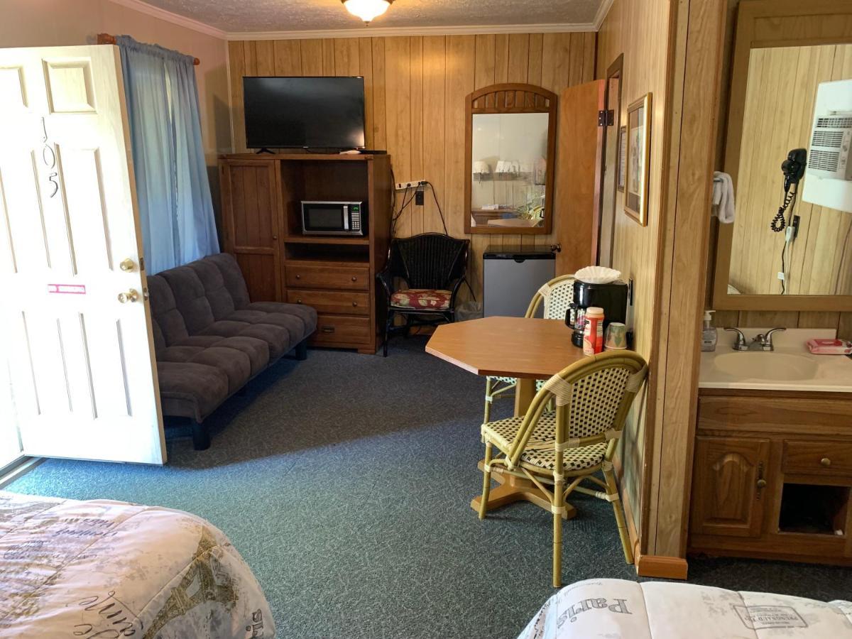Phillips Historic Motel & Cottages Роббинсвилл Экстерьер фото