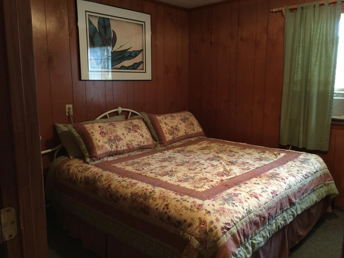 Phillips Historic Motel & Cottages Роббинсвилл Экстерьер фото